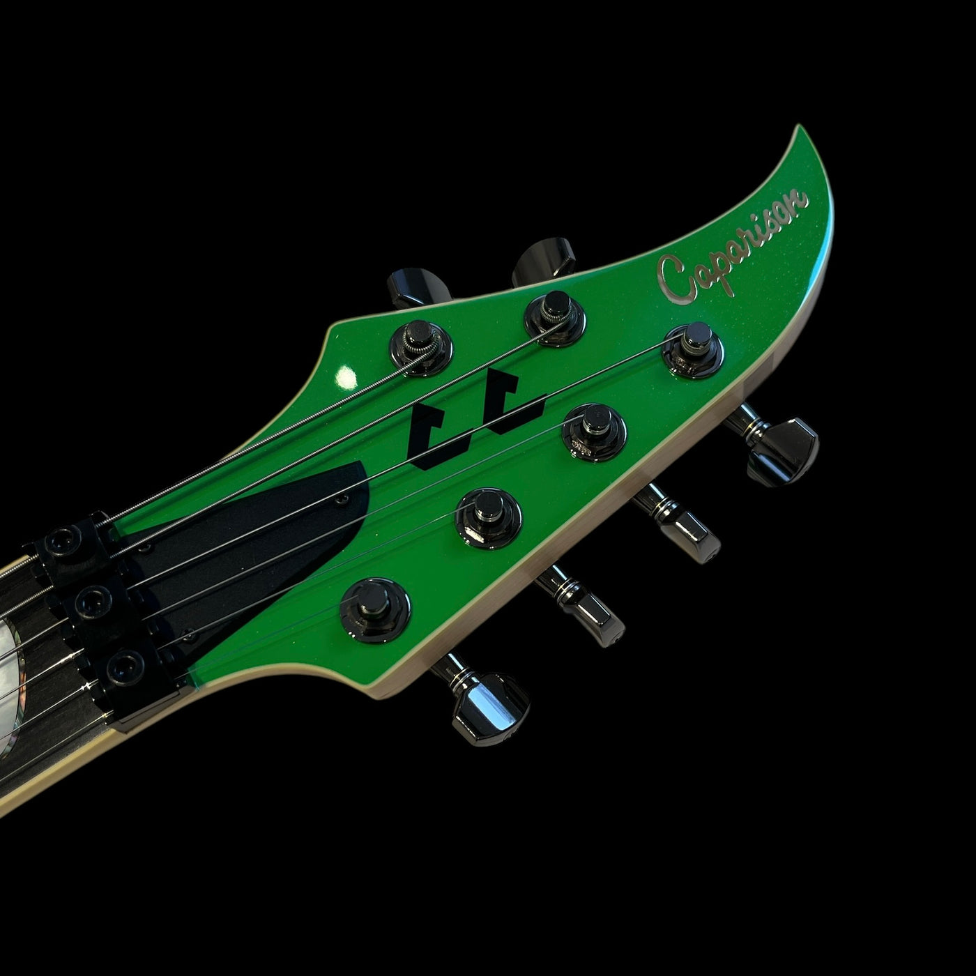 Caparison Horus-M3 CC Courtney Cox モデル DSC02637.jpg?v=1613611312&