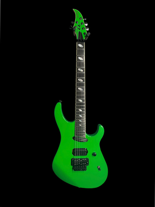 Horus CC Courtney Cox Signature | Metallic Green